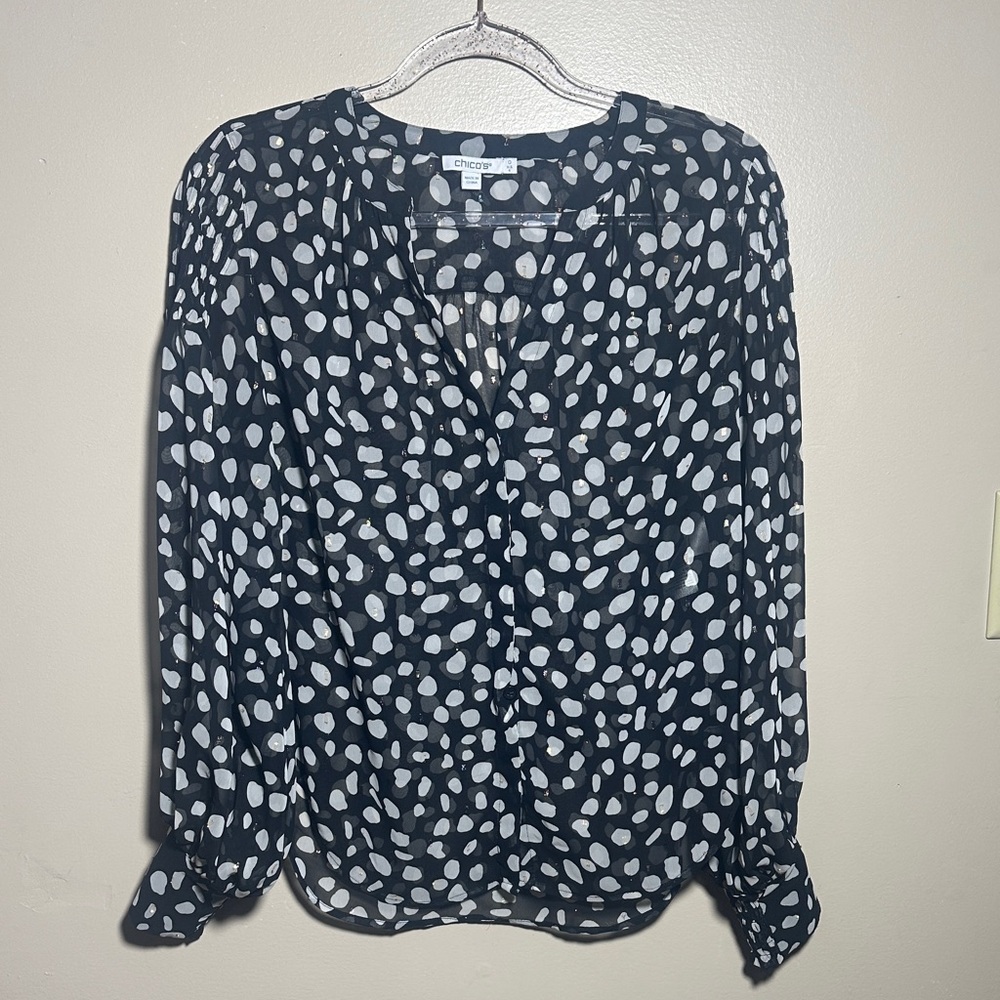Chicos‎ Size 0 Black White Long Sleeved Speckled Top